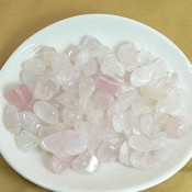 ローズクォーツ大粒さざれ(150g)